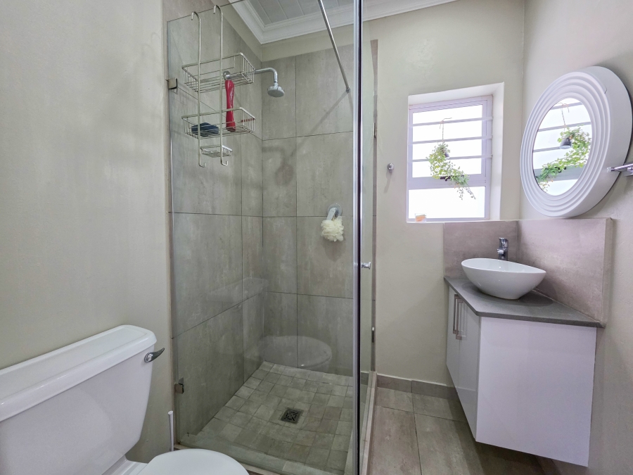 5 Bedroom Property for Sale in Stilbaai Wes Western Cape